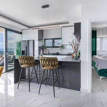 Appartement Lux Penthouse Panoramic View With Jacuzzi à Makarska Extérieur photo