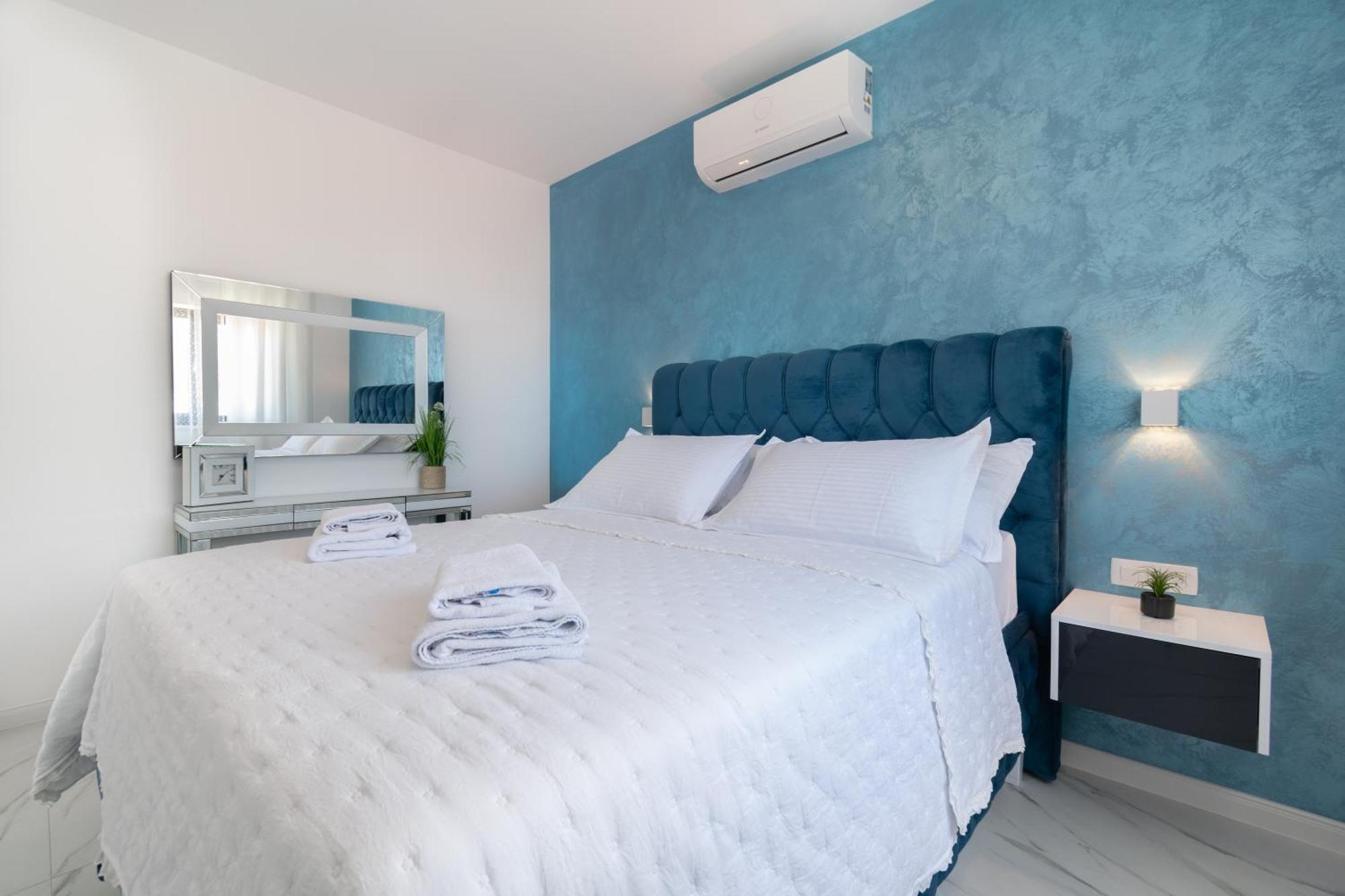 Appartement Lux Penthouse Panoramic View With Jacuzzi à Makarska Extérieur photo